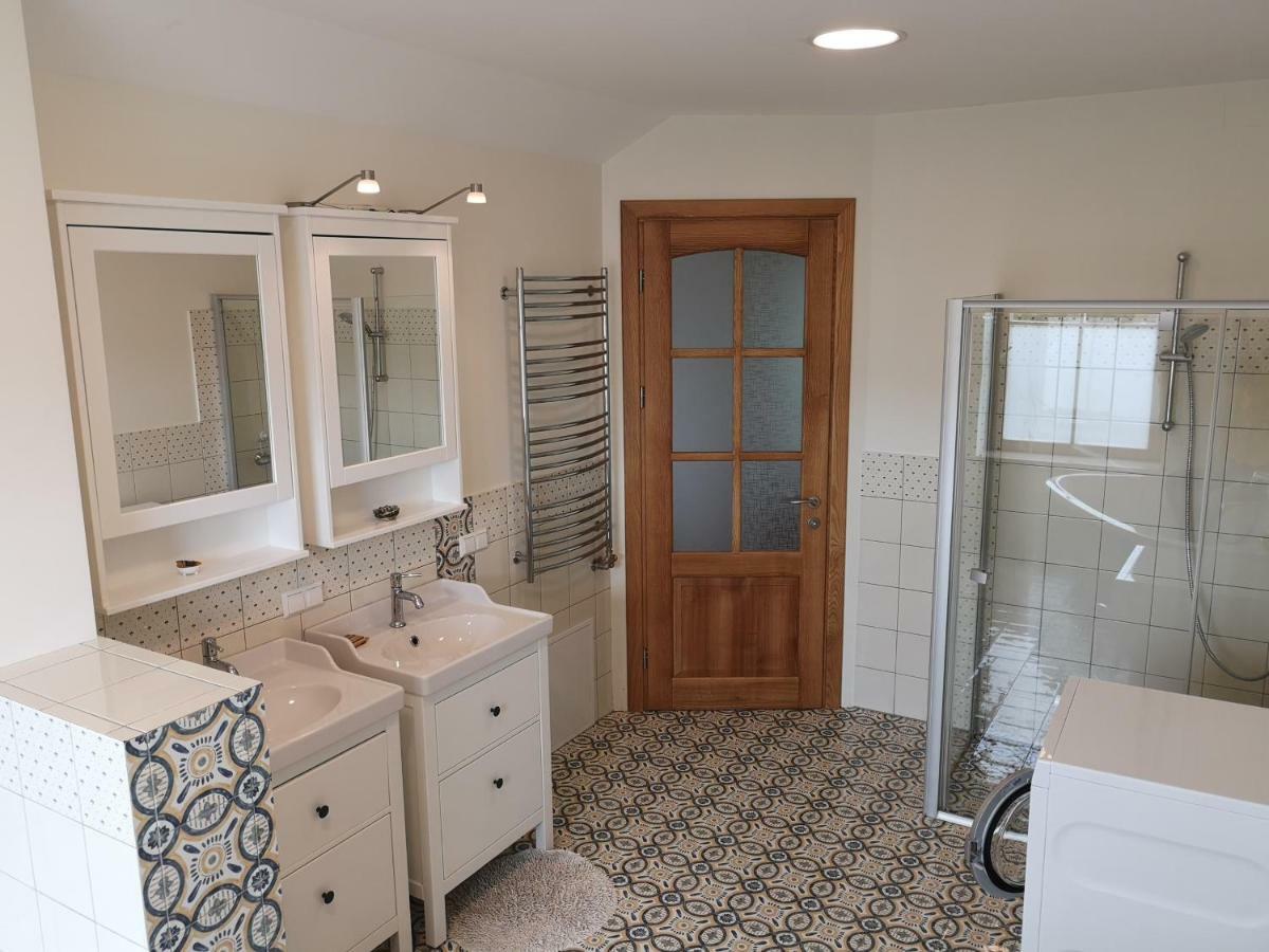9 Min From Palanga! Luxury House On The River And Sauna Kretinga Dış mekan fotoğraf